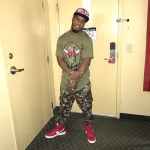 Meet your Posher, Darien